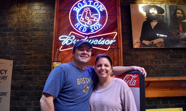 Columbia celebrates as former Gamecocks win World Series