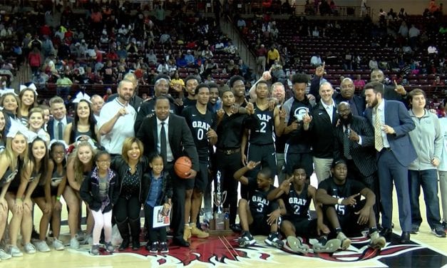 High school basketball team finds triumph in tragedy
