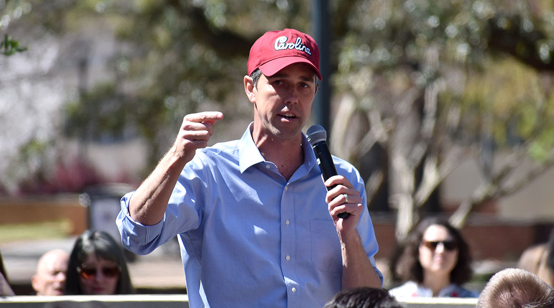 At USC, a “bet on Beto” as the presidential candidate draws a crowd