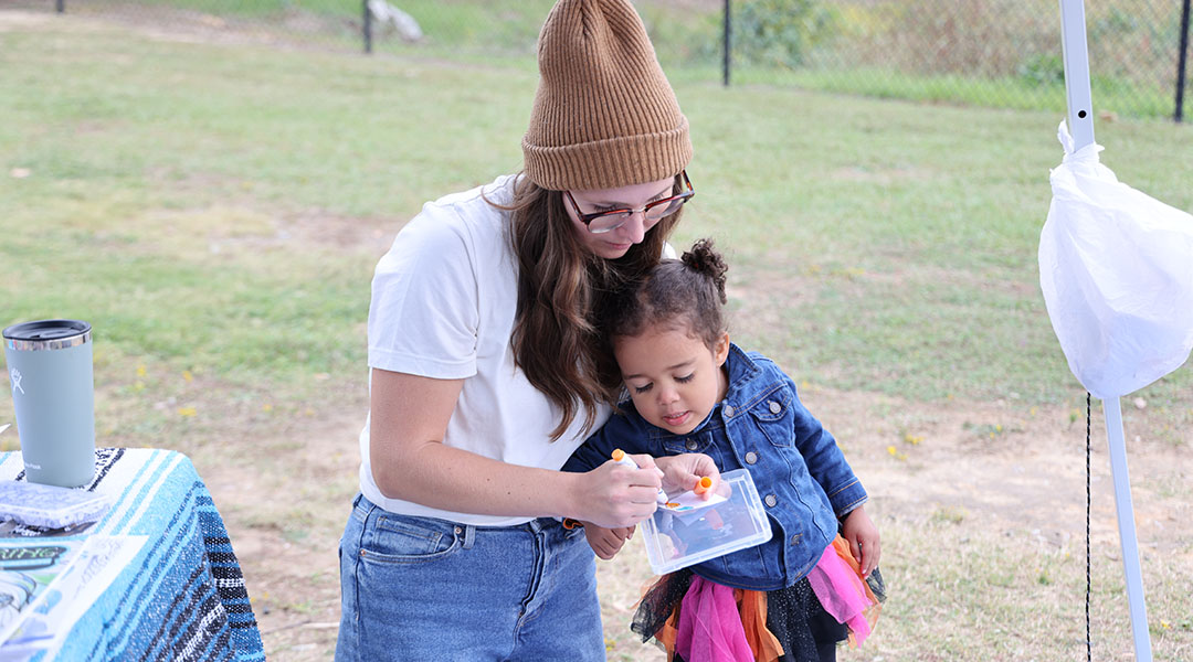 Sunday Assembly Organization puts on ‘Art in the Park’ for Columbia children, parents