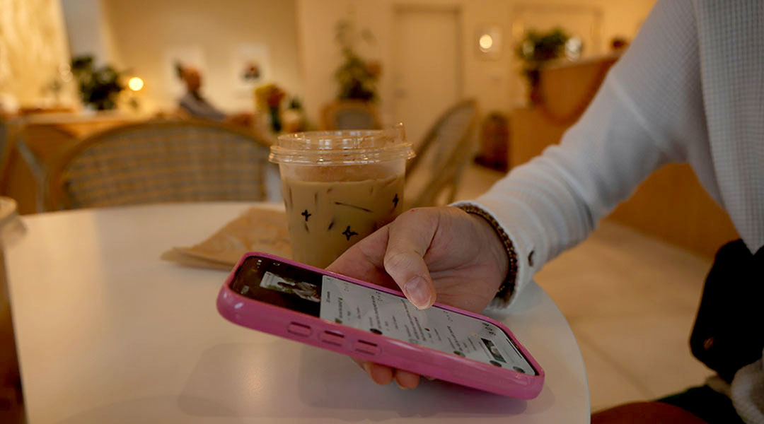 Social media posts boost local business, Lazy Daisy Coffee Co.