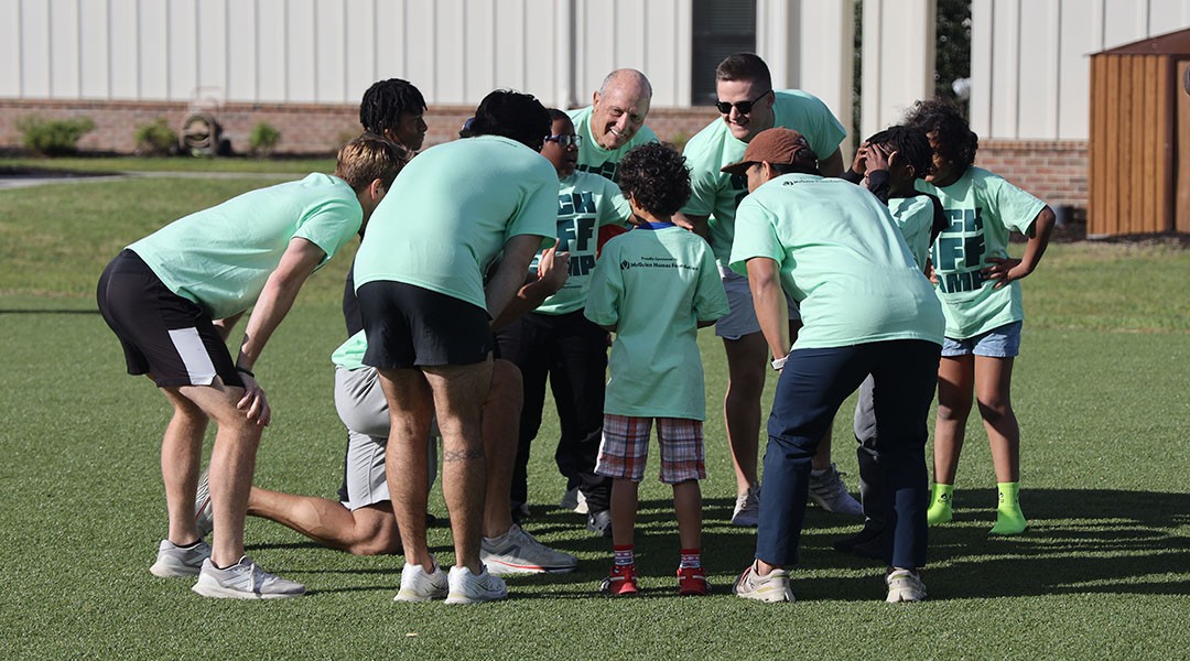 Former USC quarterback now focused on mentoring children for the future